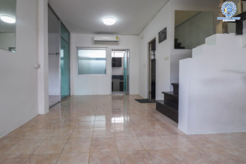 *****บ้านแฝดมือสองย่านนนทบุรี ม.สวัสดีการ์เด้นวิลล์ บางใหญ่-กาญจนาภิเษก บนเนื้อที่ 39.5 ตร.ว. ฟังก์ชัน 3 ห้องนอน 2 ห้องน้ำ 2 ที่จอดรถ แถมฟรี! 3 เครื่องปรับอากาศ บรรยากาศเงียบสงบ ทำเลดีมาก ใกล้ตลาด, ทางด่วน "ศรีรัช" และรถไฟฟ้าสายสีม่วง "สถานีตลาดบางใหญ่"